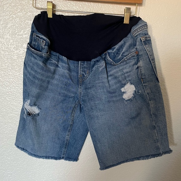 Old Navy Pants - NWOT Maternity Shorts